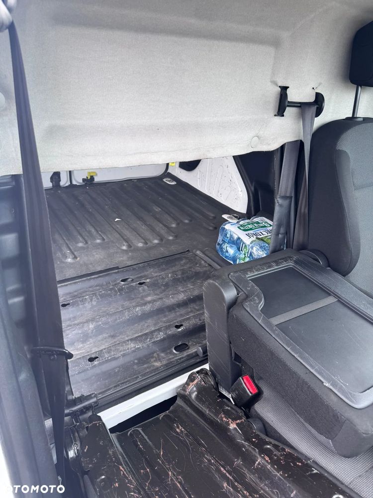 Citroën BERLINGO - 19