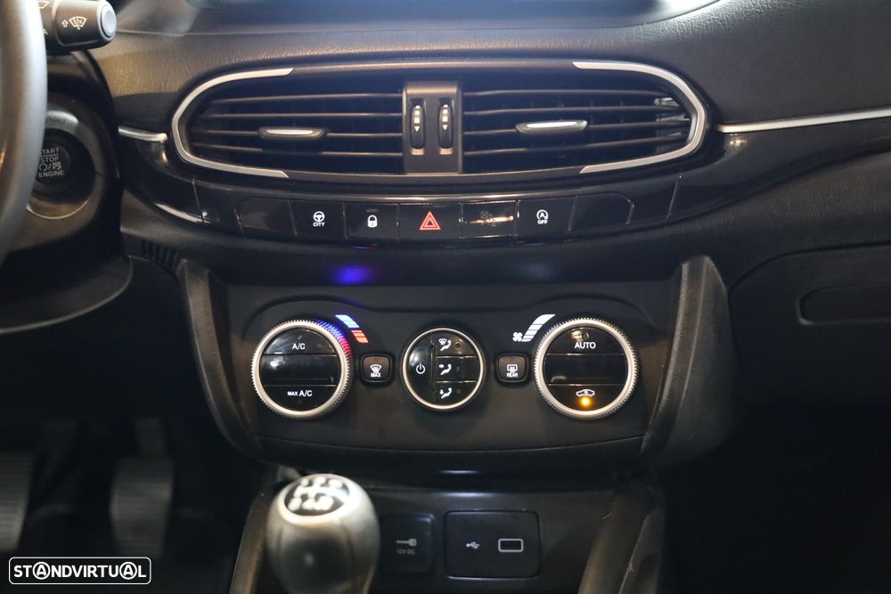 Fiat Tipo Station Wagon 1.3 MultiJet Lounge - 8