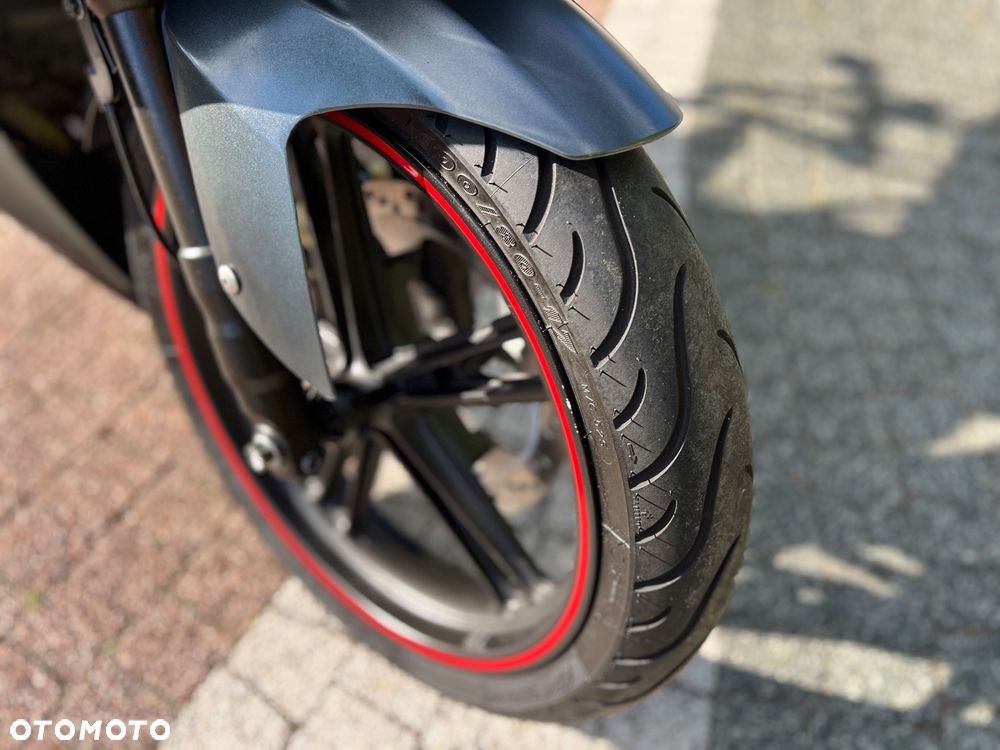 Yamaha YZF - 3
