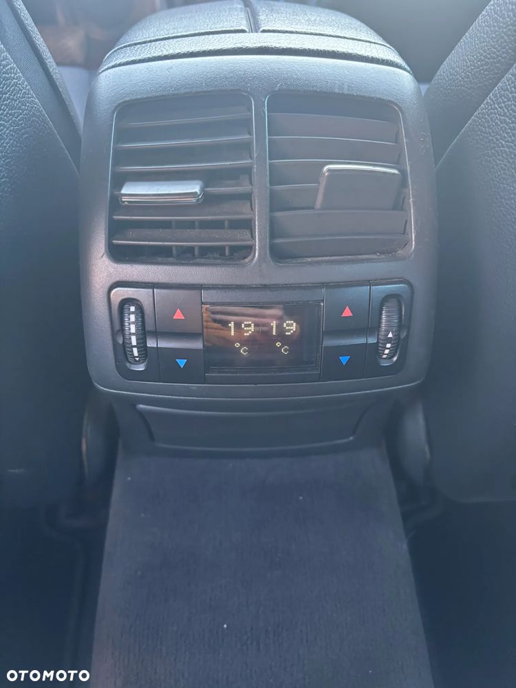 Mercedes-Benz Klasa E - 17