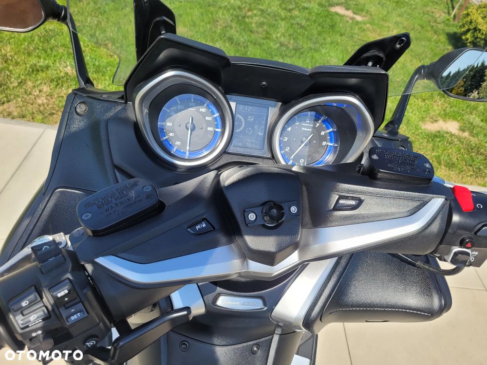Yamaha Tmax - 27
