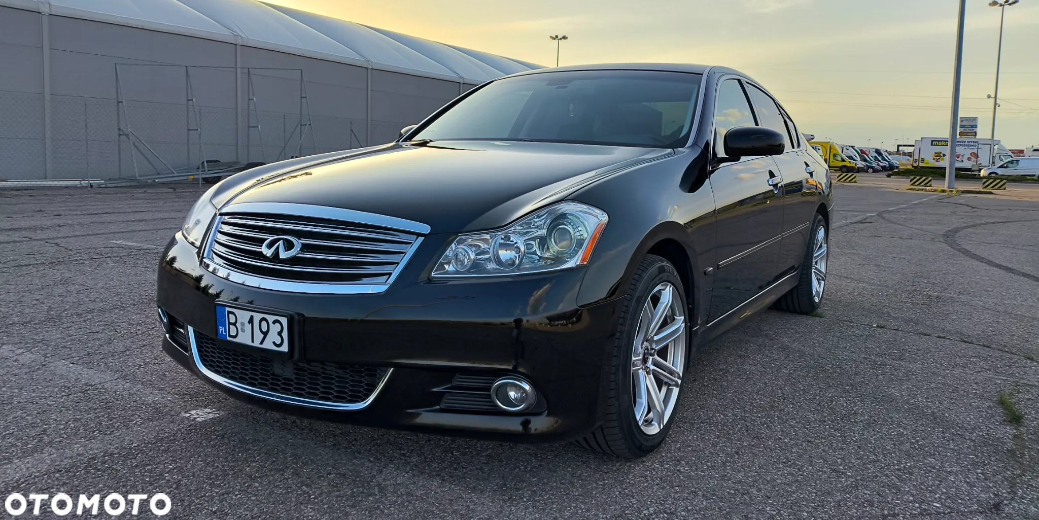 Infiniti M - 17