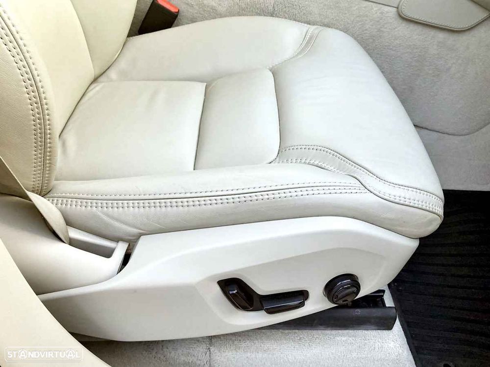 Volvo XC 90 2.0 D4 Inscription - 40