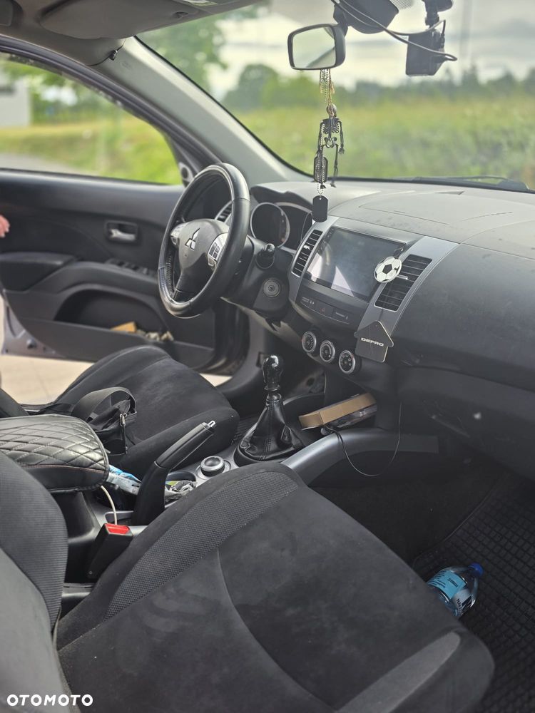Mitsubishi Outlander 2.0 DID Intense + - 8