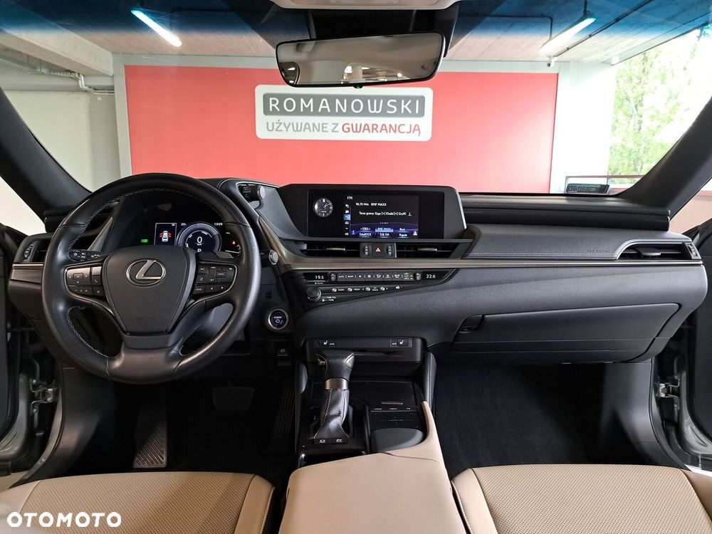 Lexus ES 300h Business Edition - 20