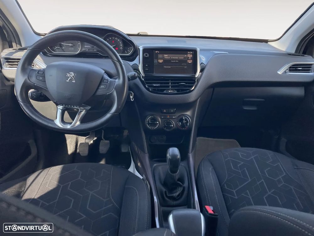 Peugeot 2008 1.2 PureTech Style - 11
