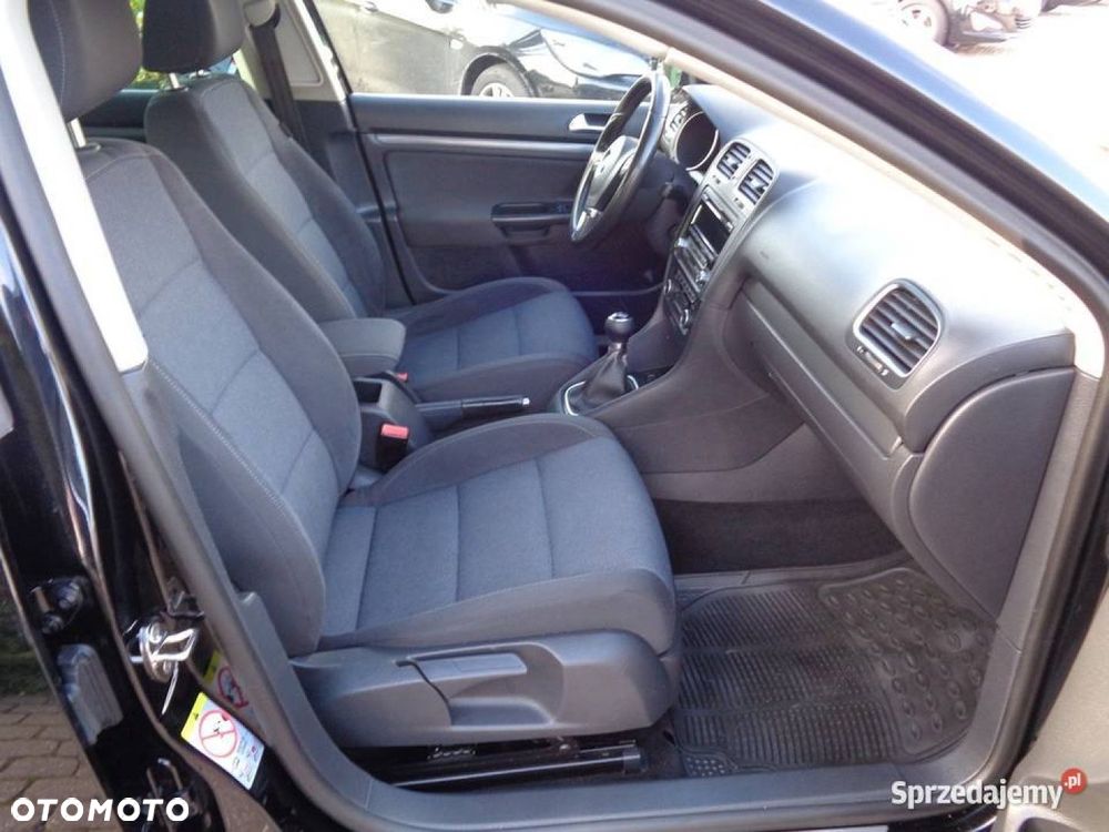 Volkswagen Golf - 6