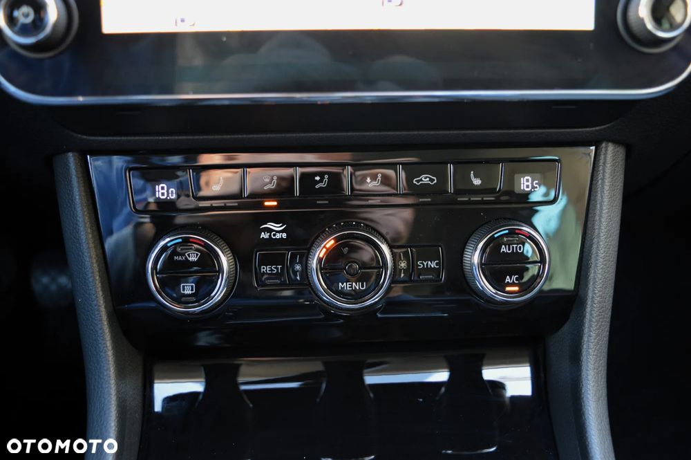 Skoda Superb 1.6 TDI GreenLine - 20