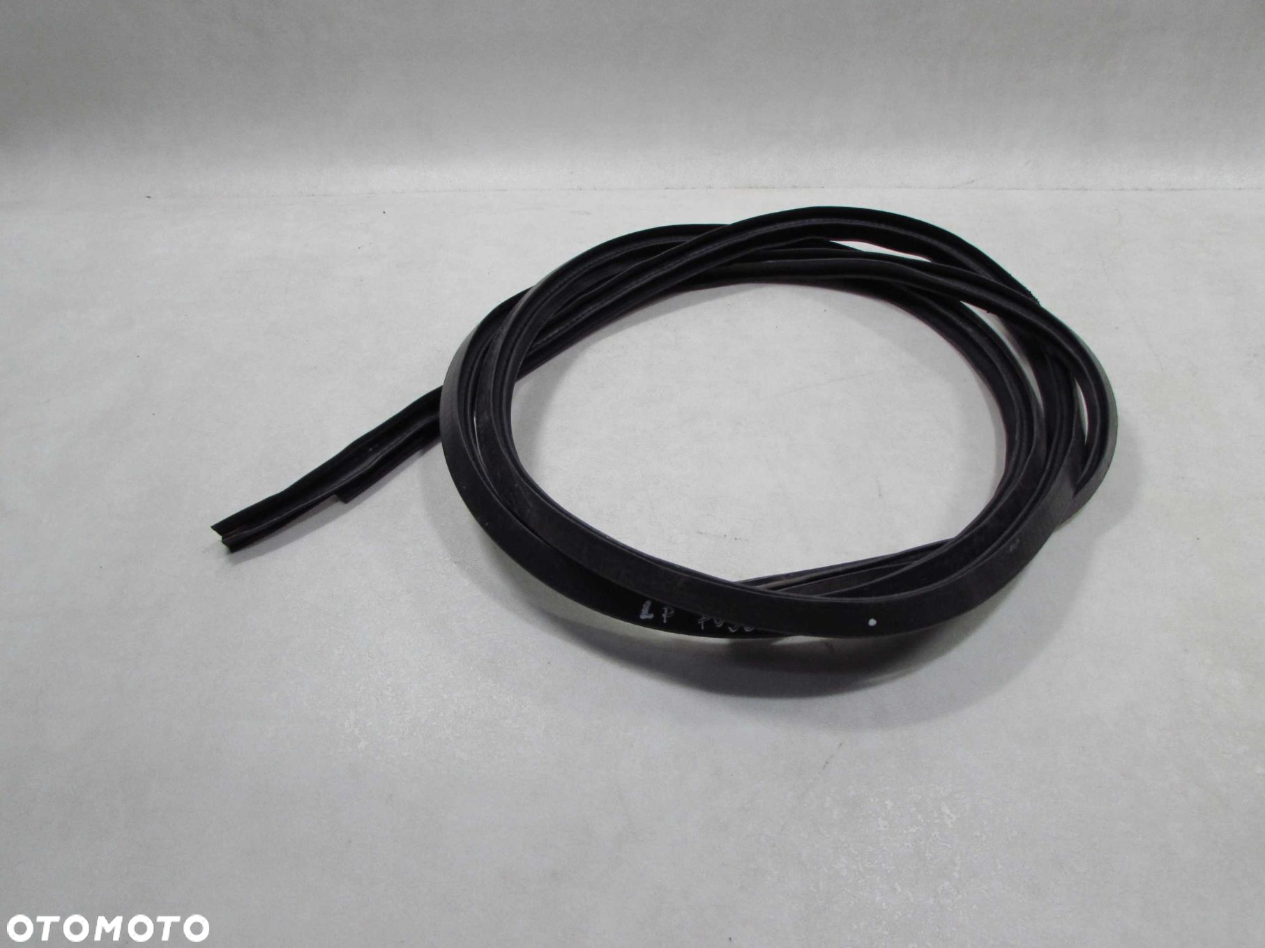 MITSUBISHI CANTER FUSO 17R USZCZELKA DRZWI LEWA 13-21 - 2