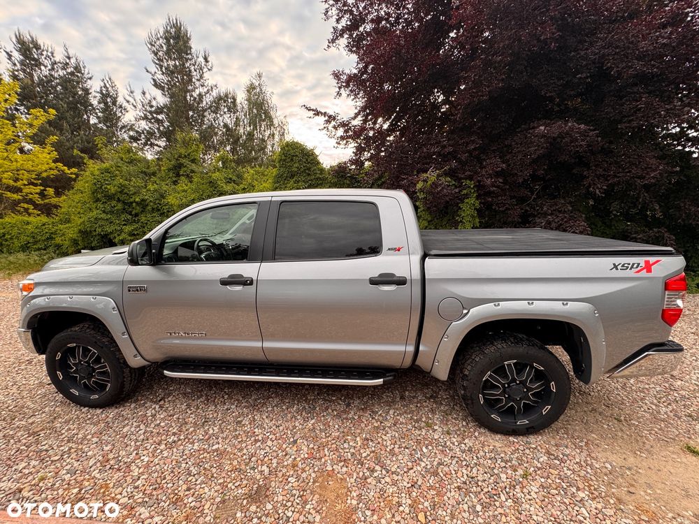 Toyota Tundra - 2