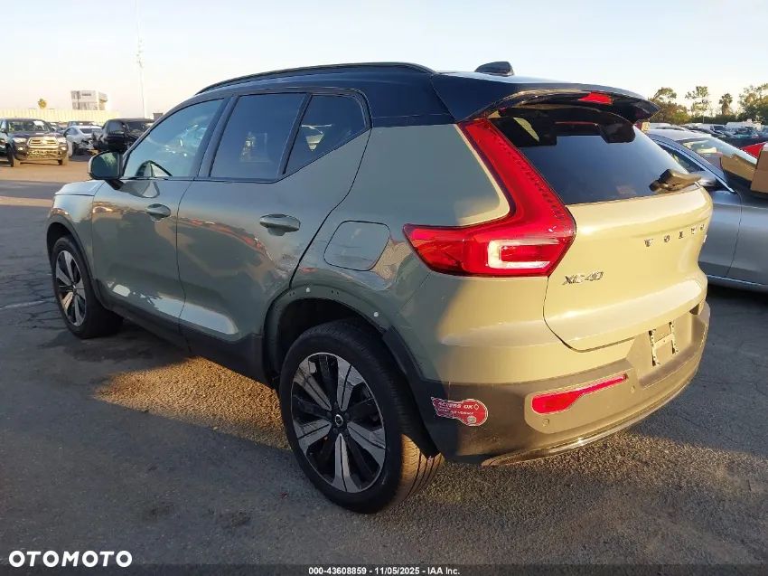 Volvo XC 40 - 3
