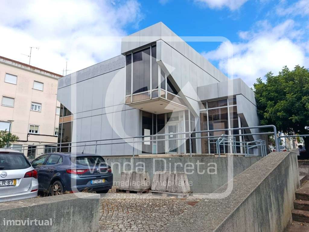 Loja/Edifício com 437 m² no Centro da Malveira - Excelente Visibili... - Grande imagem: 3/49