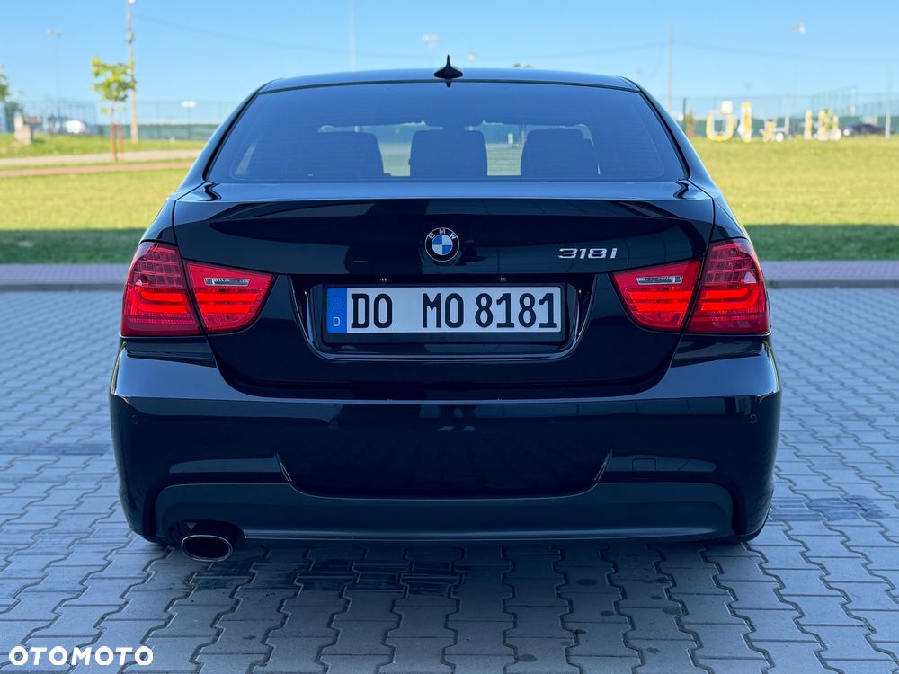BMW Seria 3 318i - 25