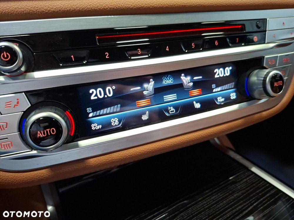 BMW Seria 7 - 22