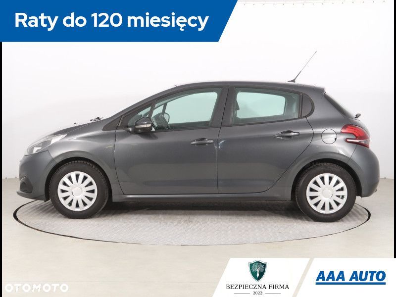 Peugeot 208 - 3