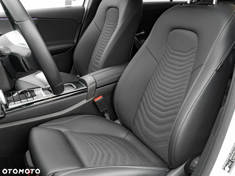 Mercedes-Benz Klasa A 200 d Progressive 8G-DCT - 15