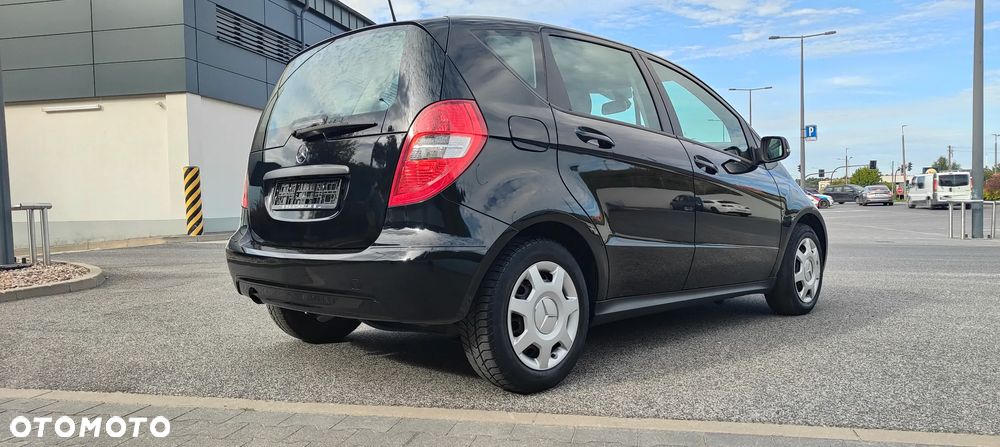 Mercedes-Benz Klasa A 160 BlueEFFICIENCY Elegance - 4