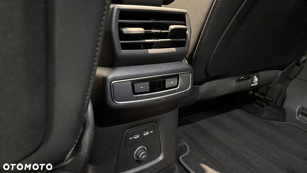 Audi Q4 e-tron - 21