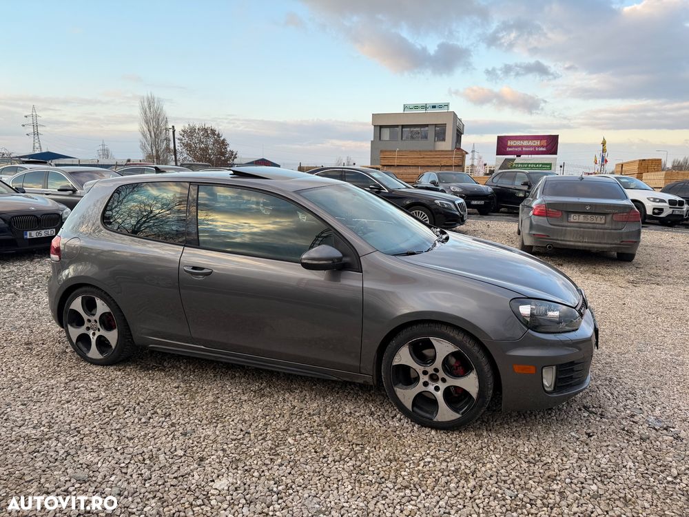 Volkswagen Golf 2.0 TSI GTI - 11