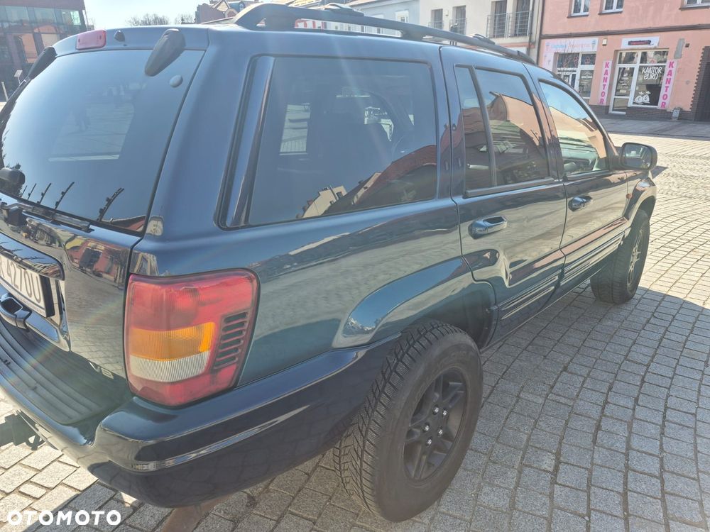 Jeep Grand Cherokee - 12