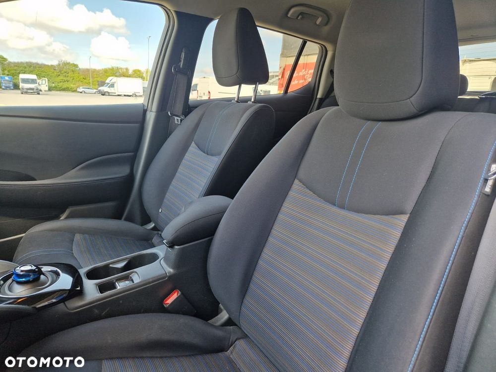 Nissan Leaf 40kWh N-Connecta - 17