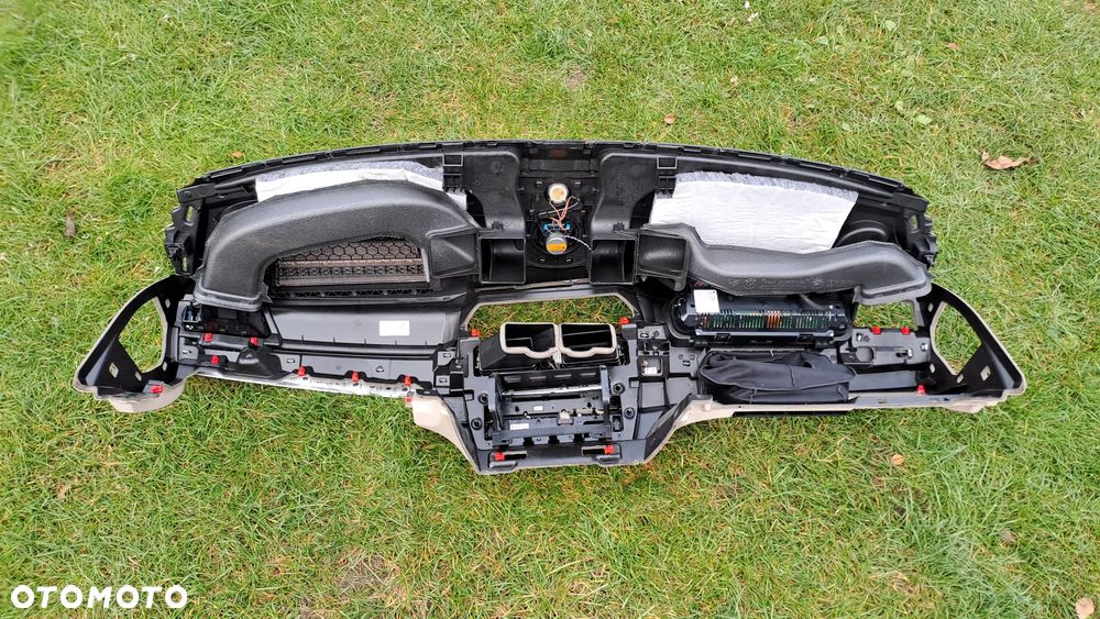 BMW F10 F11 DESKA ROZDZIELCZA KONSOLA KOKPIT EU - 18