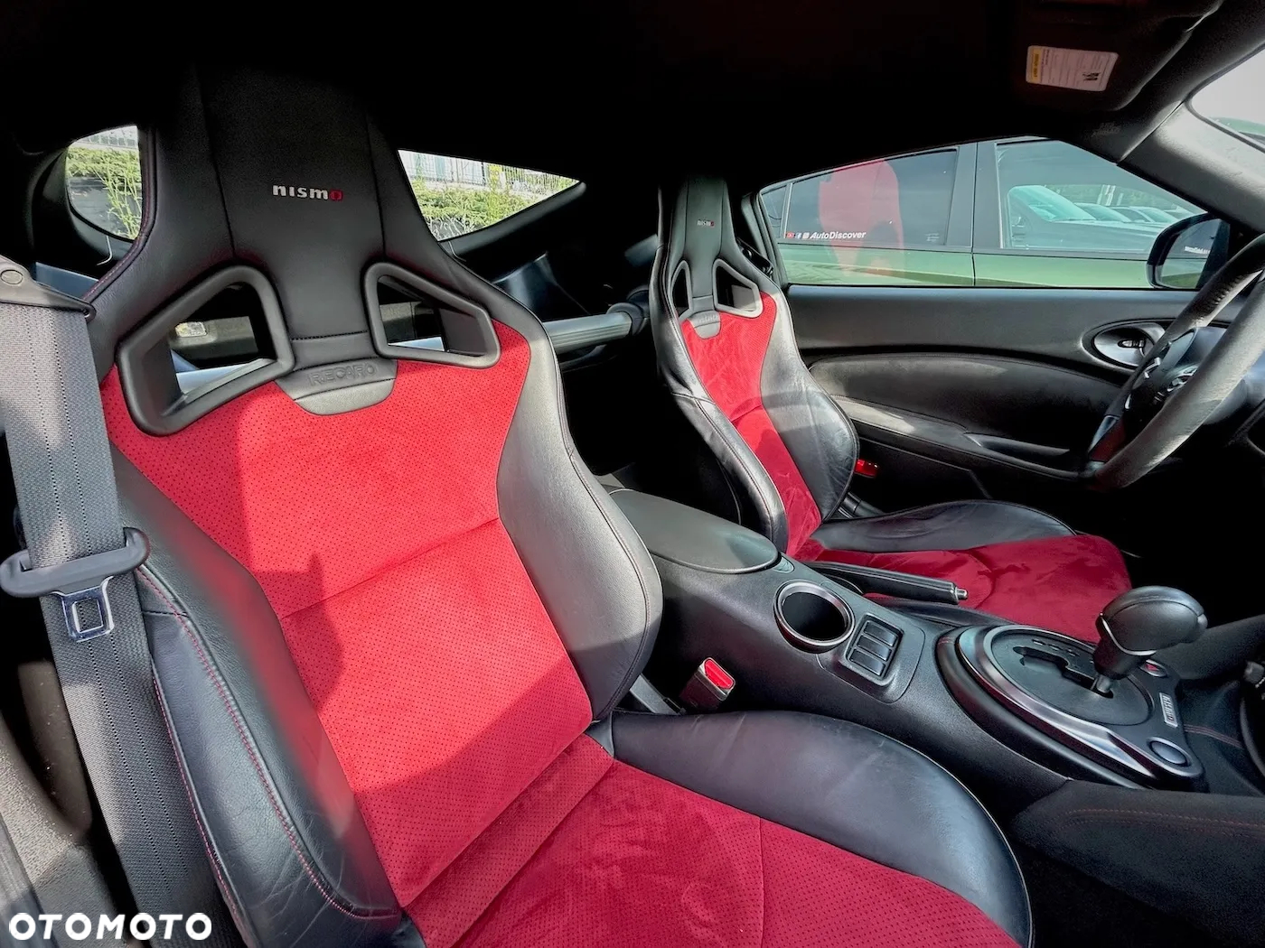 Nissan 370 Z - 35