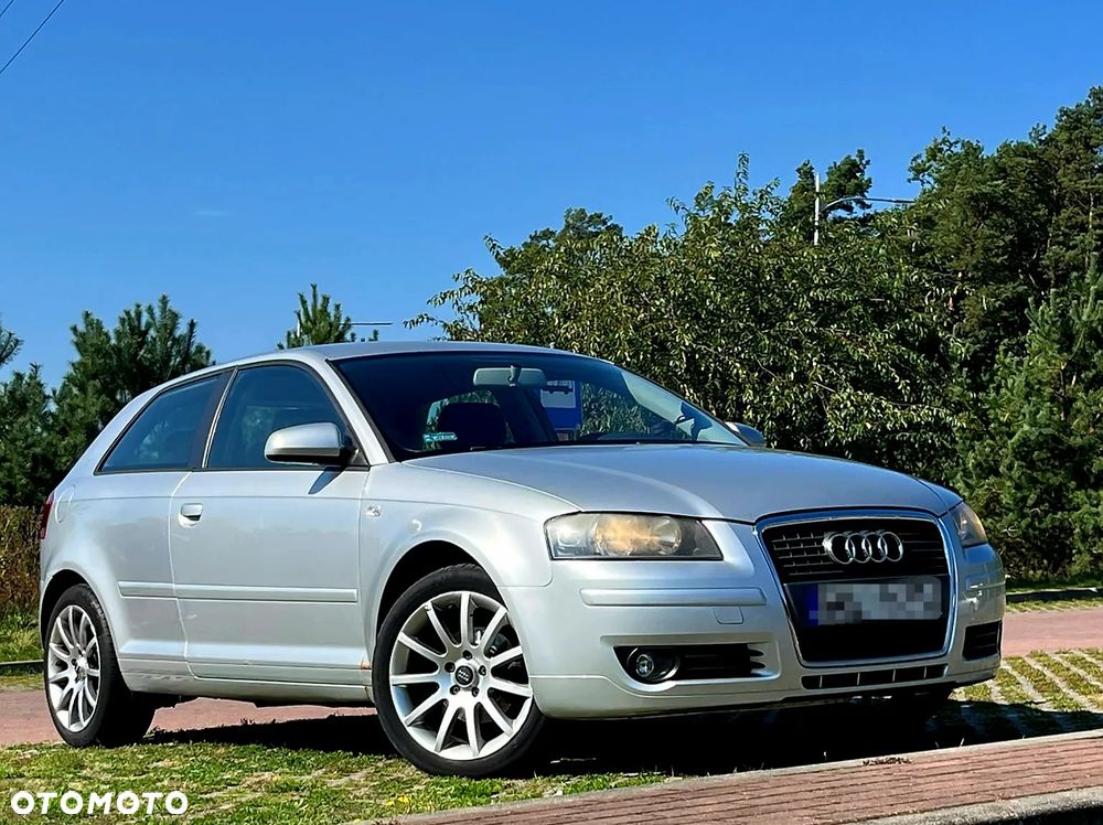 Audi A3 3-drzwiowe 1.6 FSI Attraction - 2