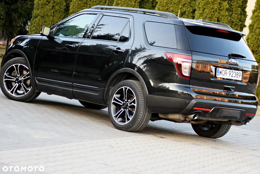 Ford Explorer - 22