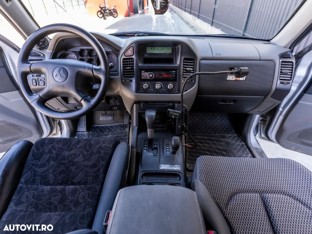 Mitsubishi Pajero SWB 3.2 DI-D GLS A/T, Piele - 7