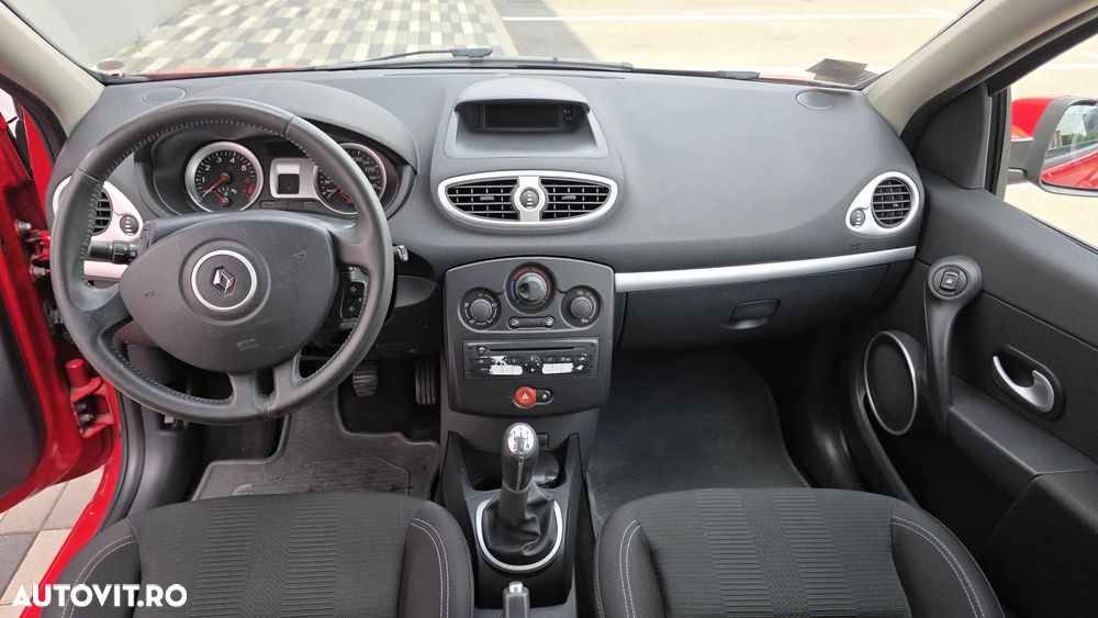 Renault Clio III 1.2 16V Dynamique - 6