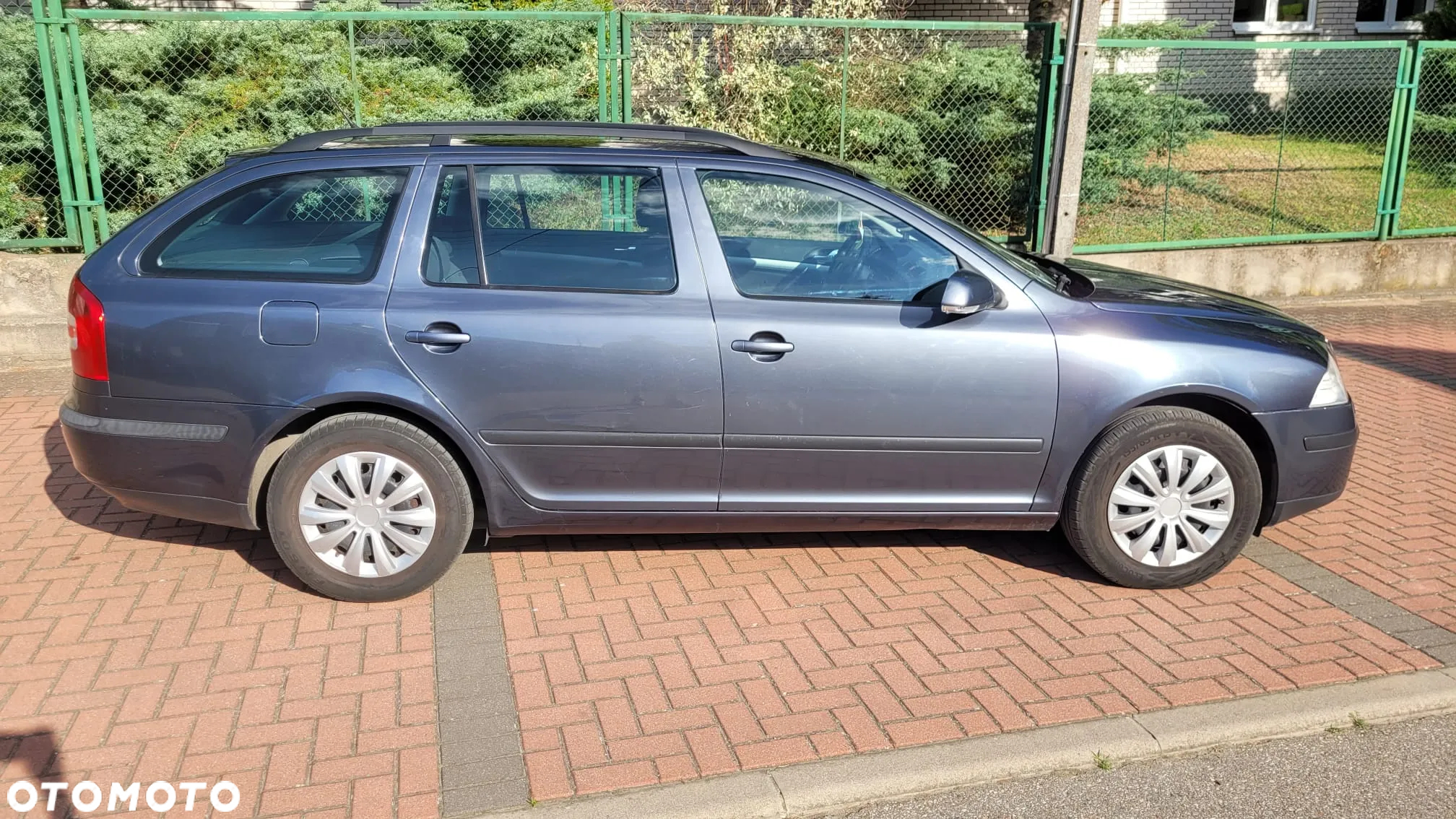 Skoda Octavia Combi 2.0 TDI DPF Ambiente - 6