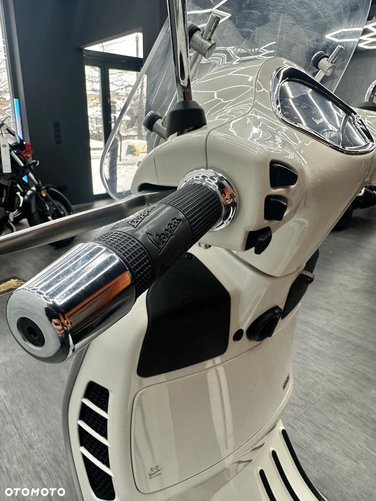 Vespa GTS - 2