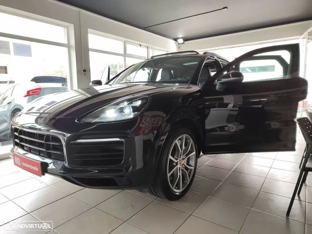 Porsche Cayenne E-Hybrid Platinum Edition — fotografia 11