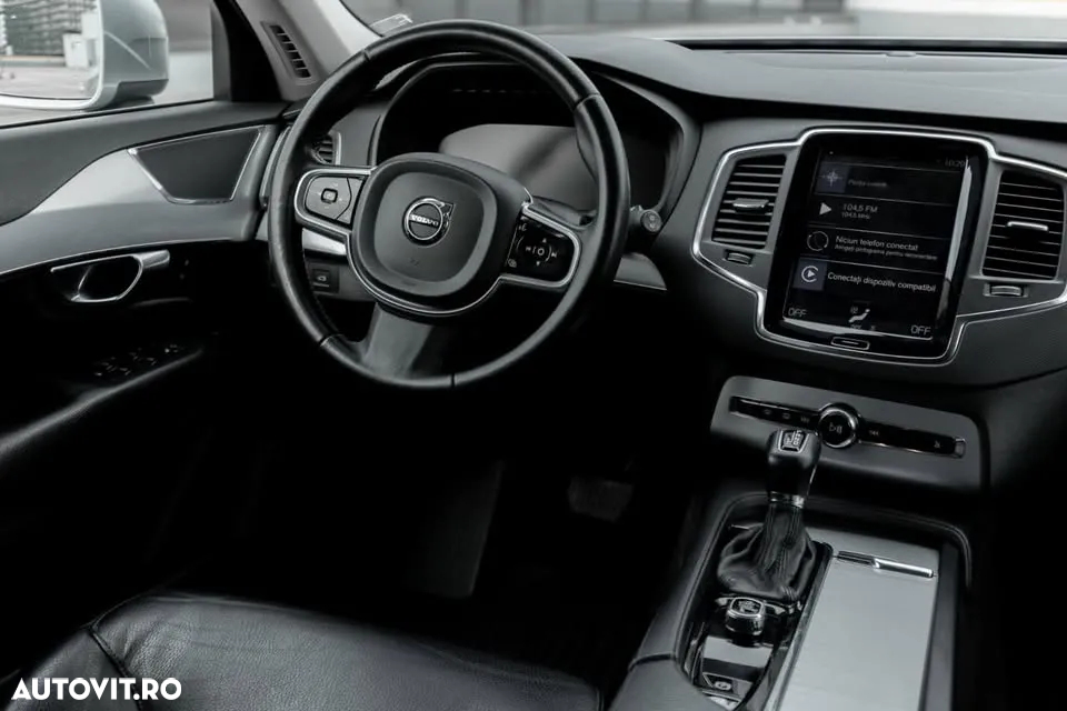 Volvo XC 90 D5 AWD Momentum - 8