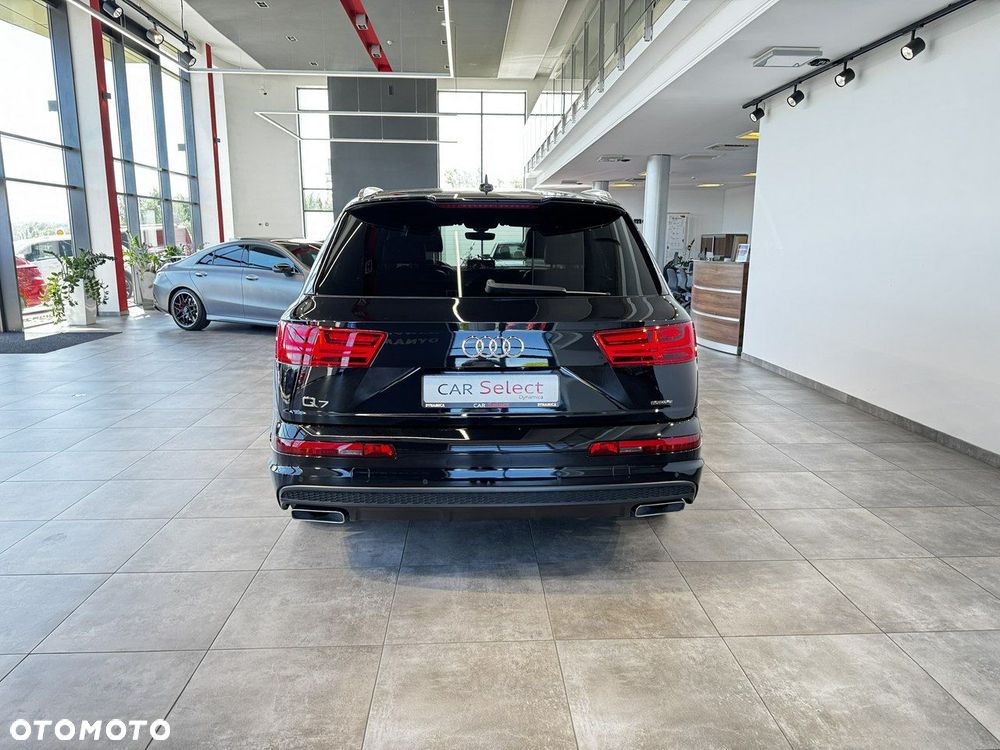 Audi Q7 - 8