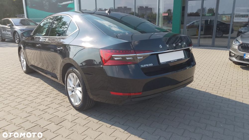 Skoda Superb 2.0 TSI Ambition DSG - 8