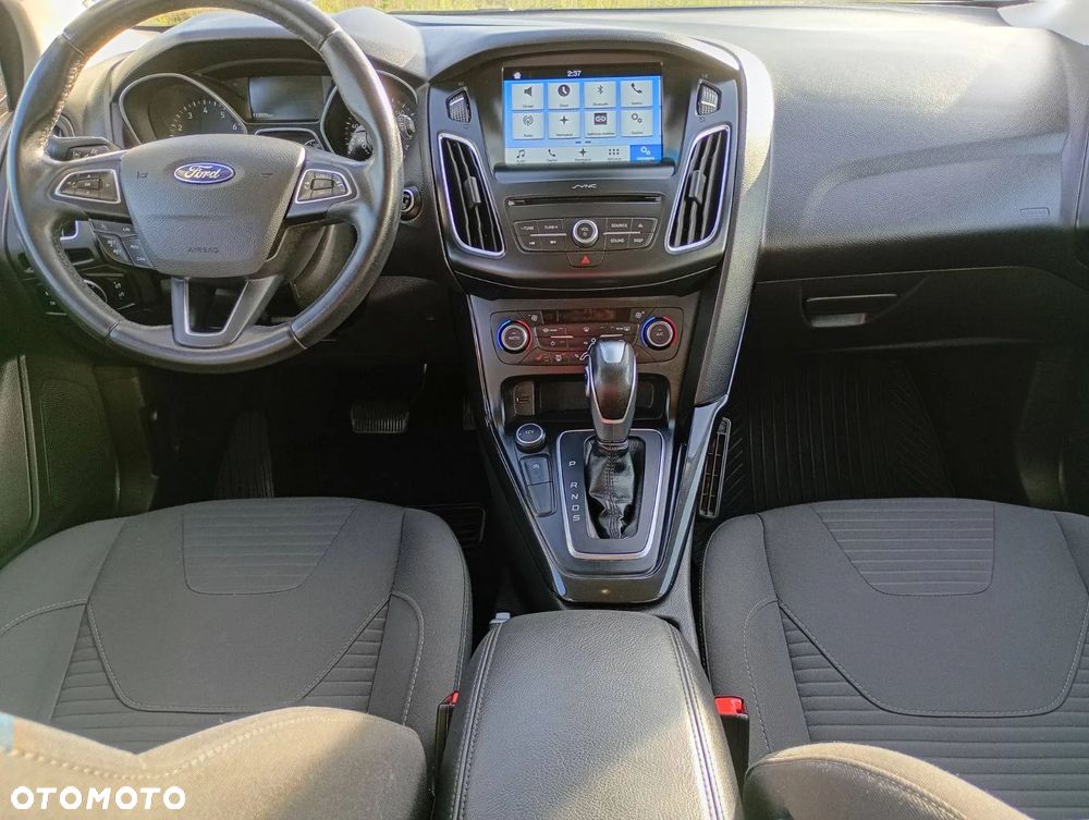 Ford Focus 1.0 EcoBoost Titanium - 11