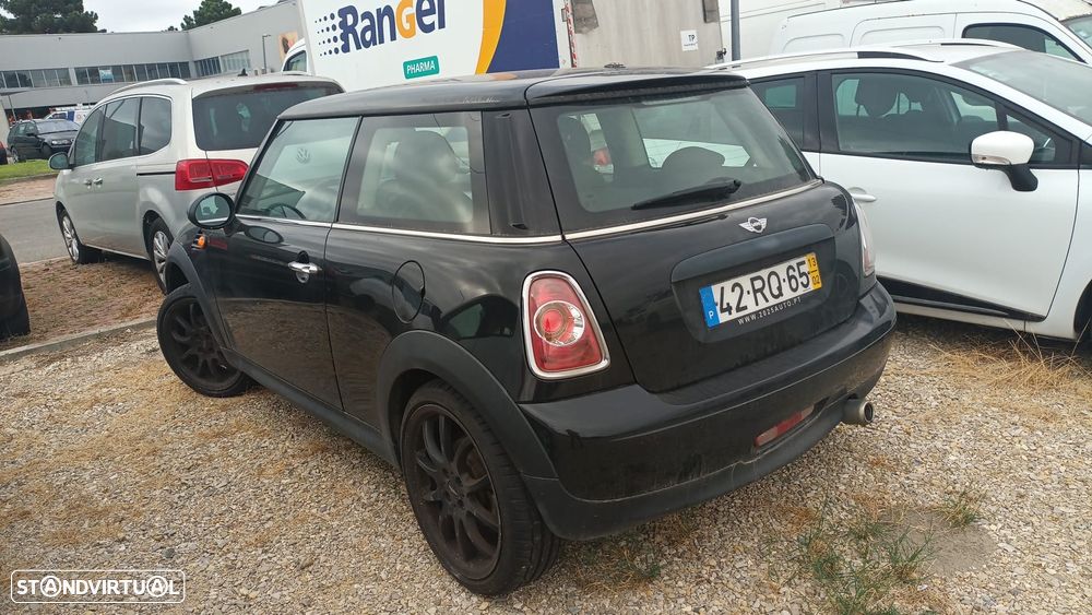 MINI 3 Portas One D - 7