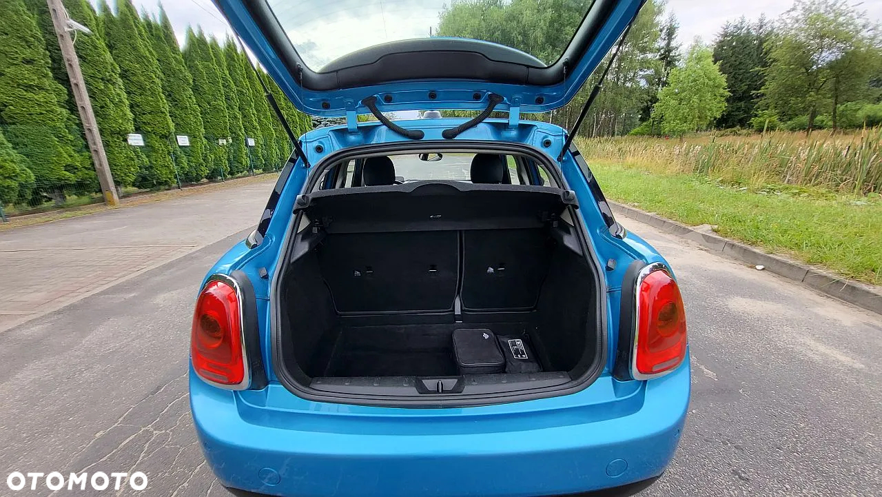 MINI Cooper Seven Chili - 26
