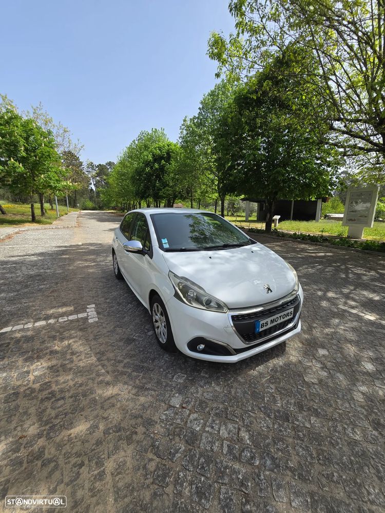 Peugeot 208 PureTech 82 Urban Move - 2