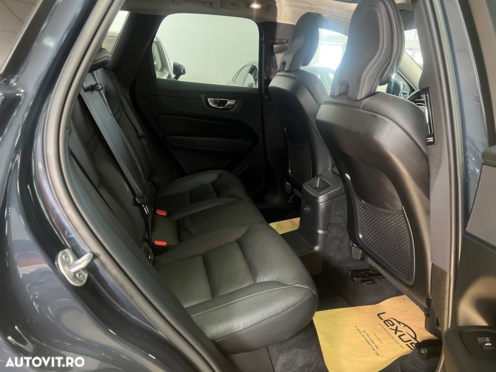 Volvo XC 60 T6 AWD Recharge Geartronic Inscription Expression - 17