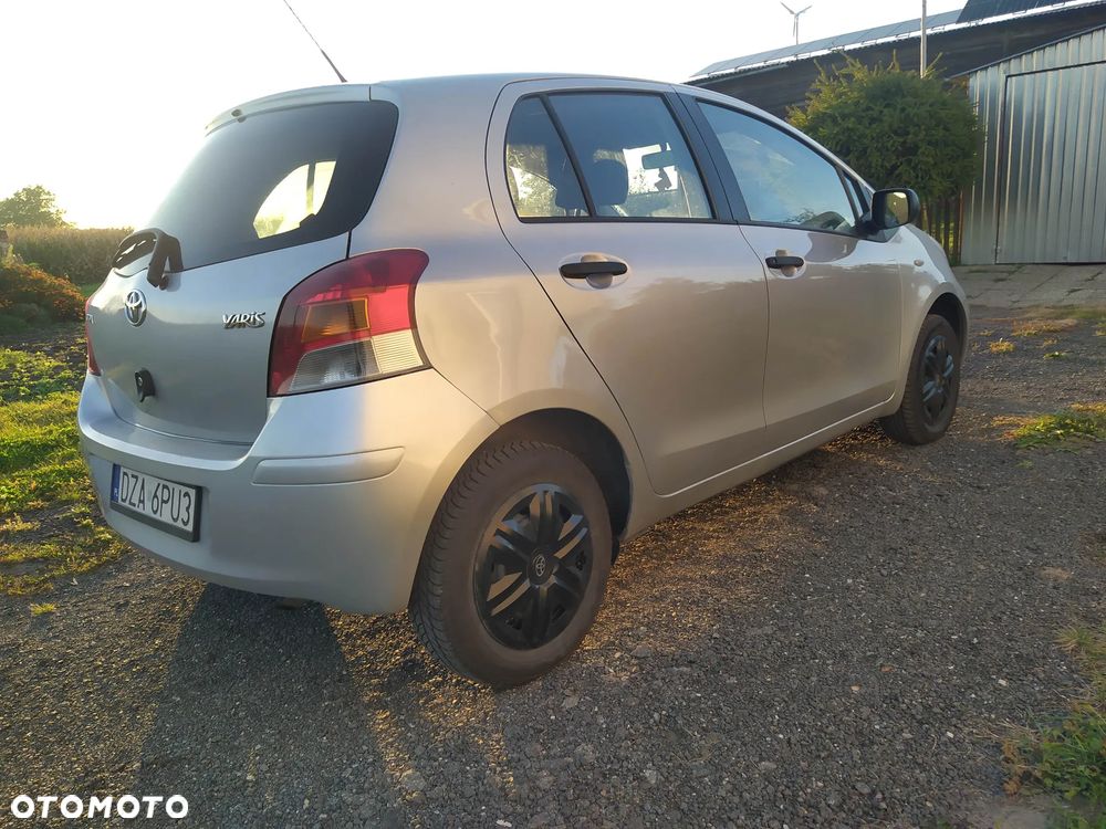Toyota Yaris - 5