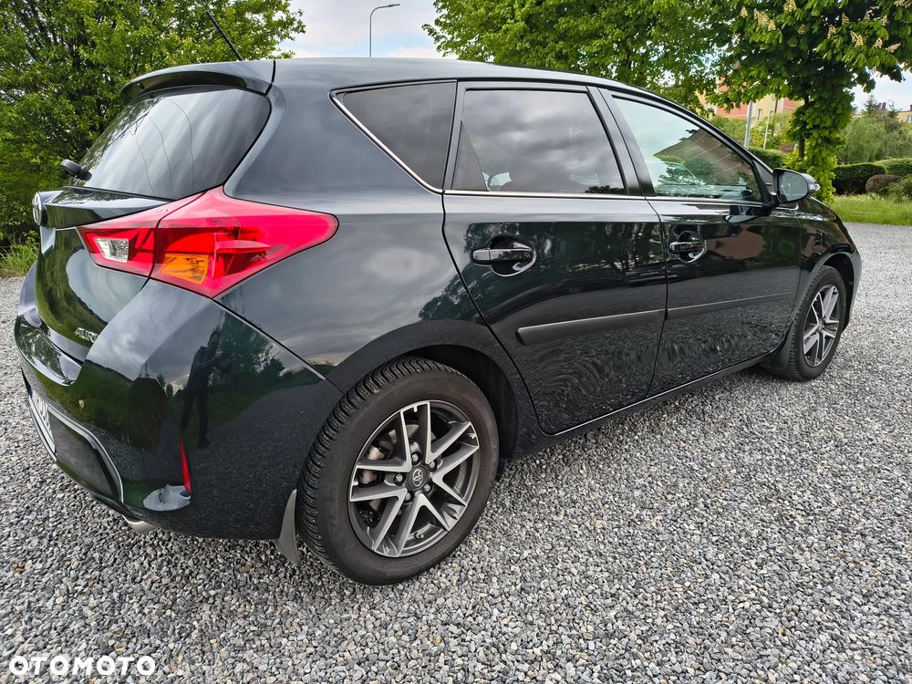 Toyota Auris 1.6 Premium - 3