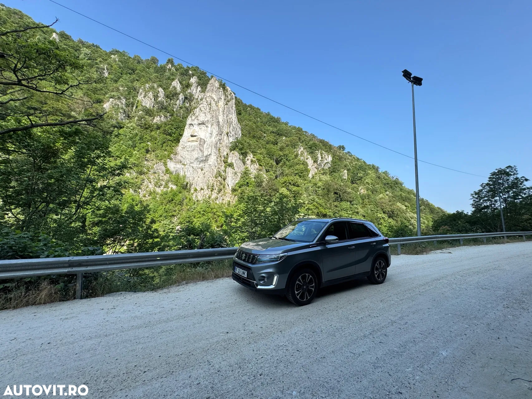 Suzuki Vitara 1.5 HEV Luxus - 12