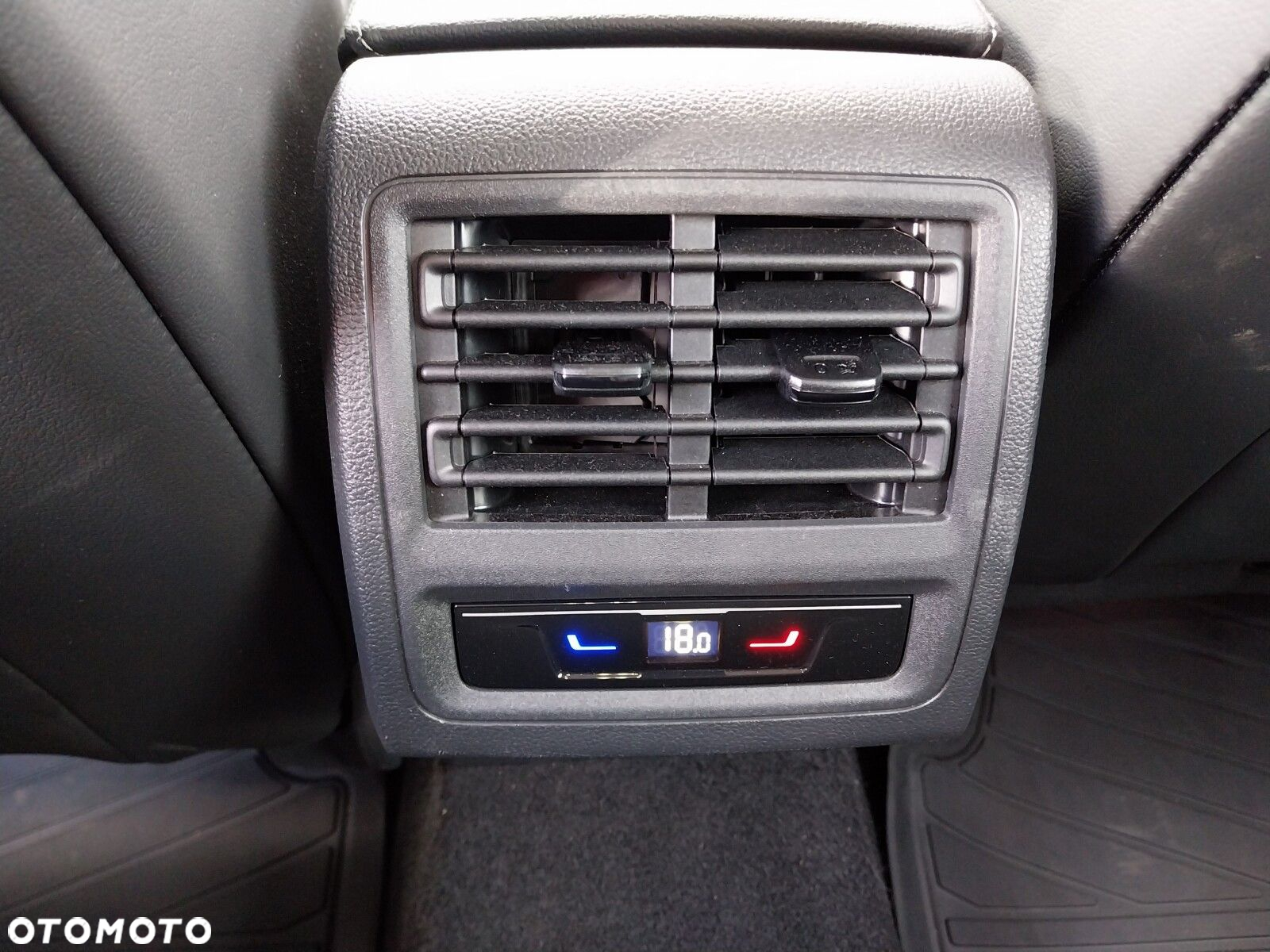 Volkswagen Golf - 13