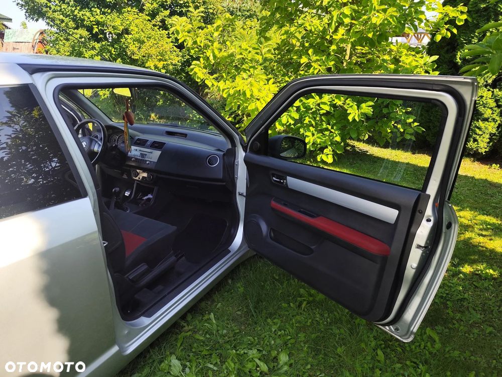 Suzuki Swift 1.6 Sport - 17