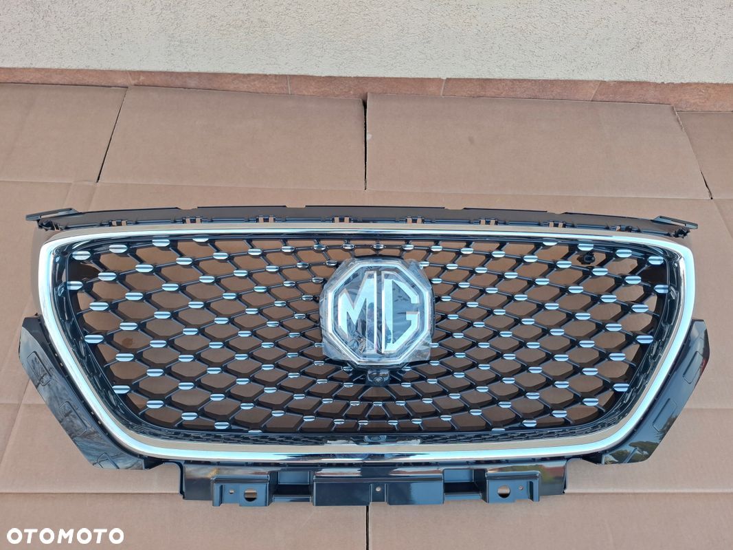 GRILL ATRAPA MG ZS KAMERA ORYGINAŁ ŁADNY STAB - 1