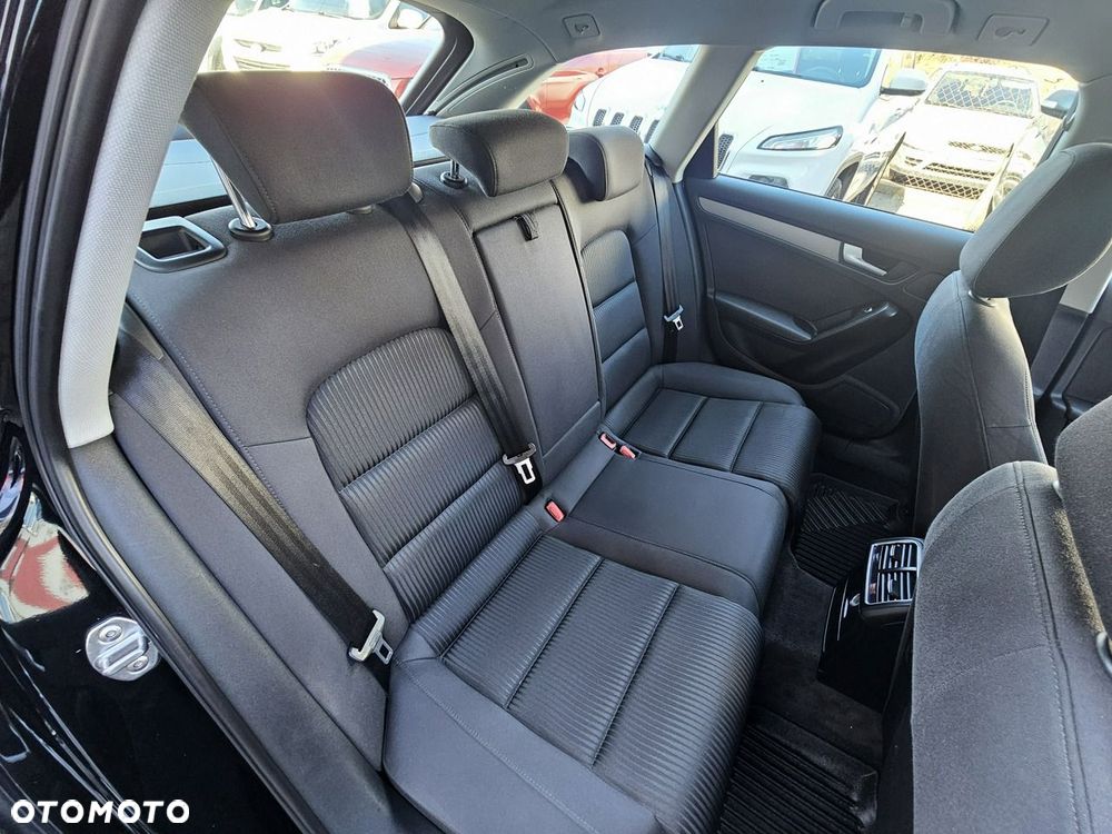 Audi A4 Avant 2.0 TDI ultra DPF Attraction - 12