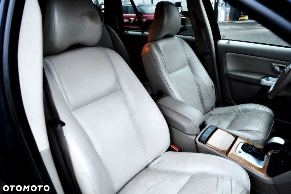 Volvo XC 90 D5 Momentum - 8